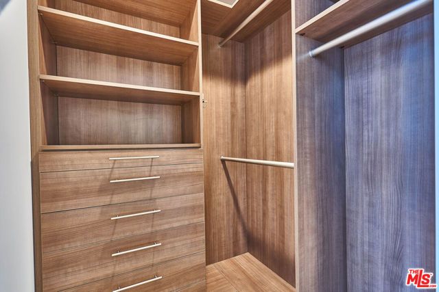 900 W Olympic Boulevard 32F, Los Angeles, CA 90015