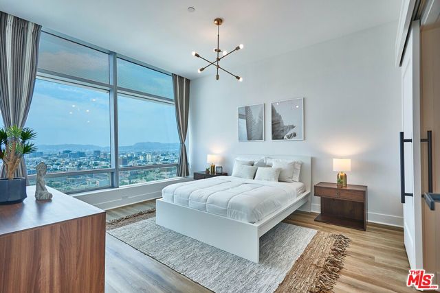 900 W Olympic Boulevard 32F, Los Angeles, CA 90015