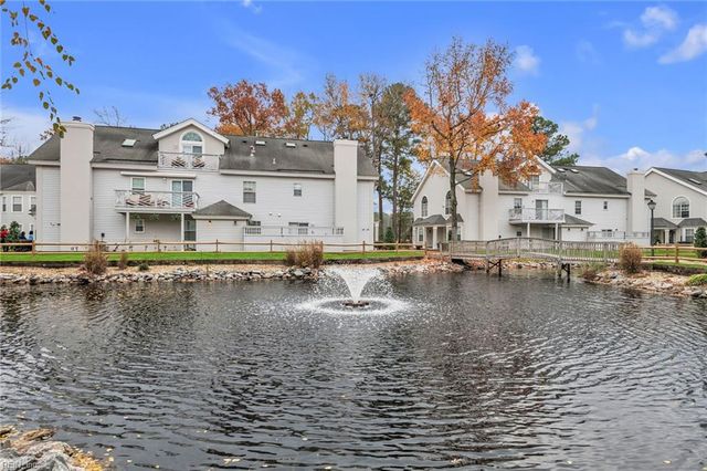 517 Seahorse RN, Chesapeake, VA 23320