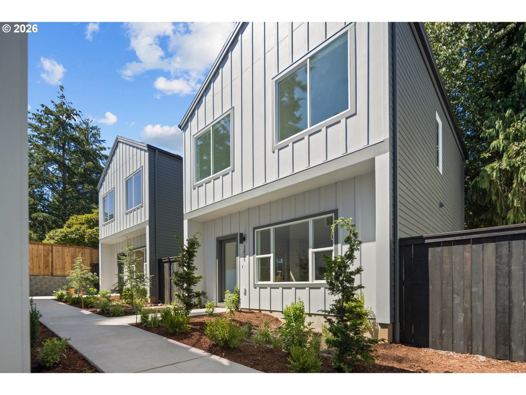3825 Sw POMONA St, Portland, OR 97219