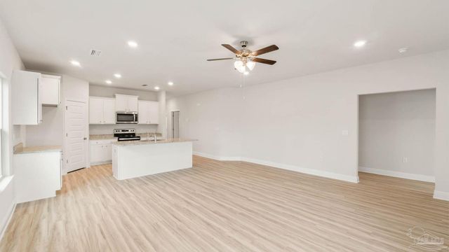 3225 Harrier Rd, Pace, FL 32571