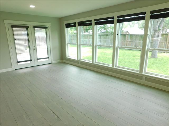 613 Driftwood Pl, Corpus Christi, TX 78411