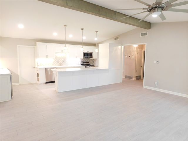 613 Driftwood Pl, Corpus Christi, TX 78411