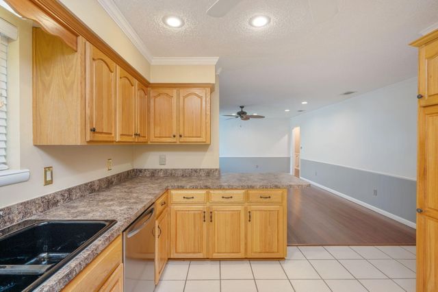 5770 Wildwood Road, Crestview, FL 32536