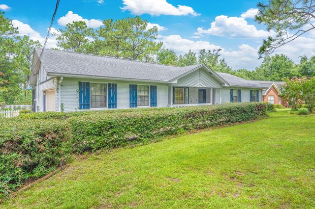 5770 Wildwood Road, Crestview, FL 32536