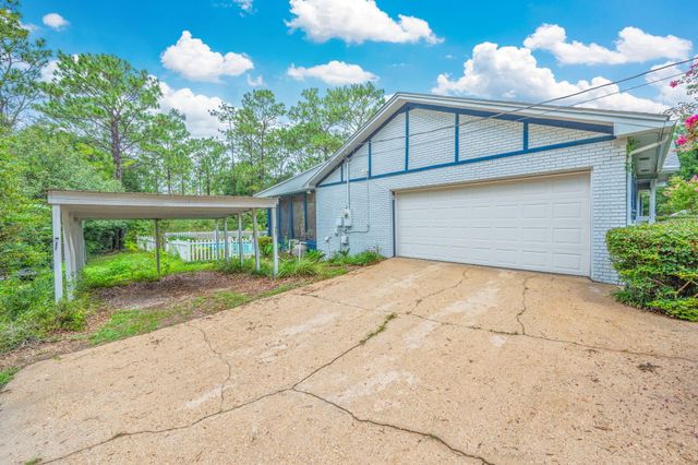 5770 Wildwood Road, Crestview, FL 32536