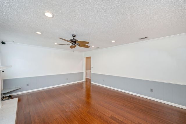5770 Wildwood Road, Crestview, FL 32536