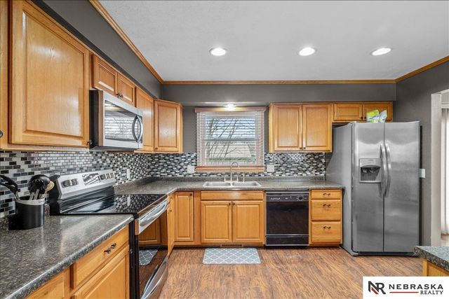 725 N 10th Avenue, Blair, NE 68008