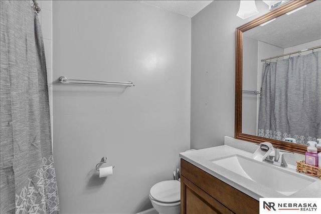 725 N 10th Avenue, Blair, NE 68008