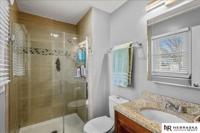 725 N 10th Avenue, Blair, NE 68008