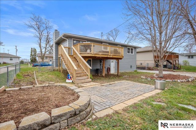725 N 10th Avenue, Blair, NE 68008