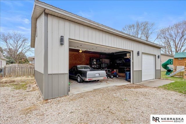 725 N 10th Avenue, Blair, NE 68008