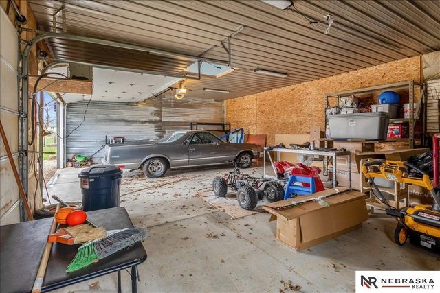 725 N 10th Avenue, Blair, NE 68008