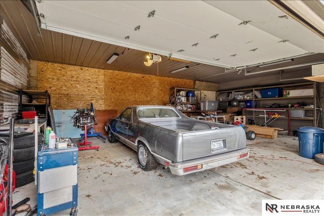 725 N 10th Avenue, Blair, NE 68008