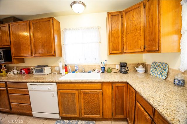 71 W Dameron, Long Beach, CA 90805