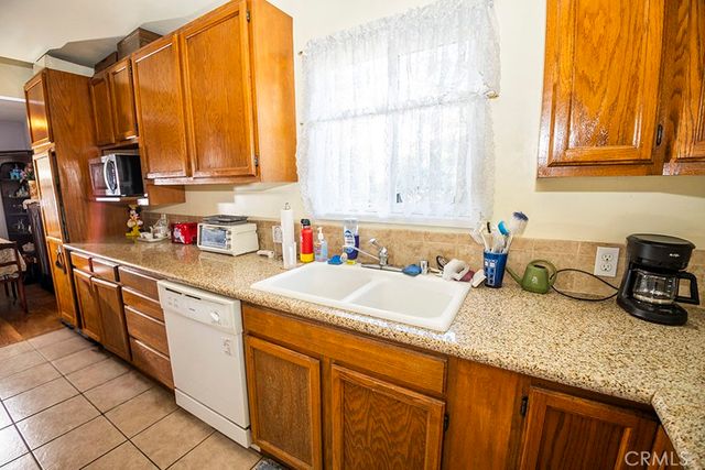 71 W Dameron, Long Beach, CA 90805