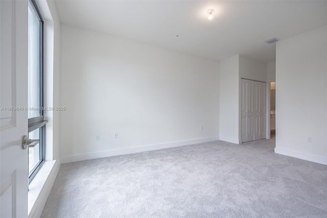 8001 NW 41st St F-208, Doral, FL 33166