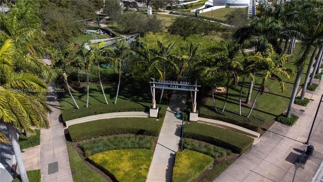 8001 NW 41st St F-208, Doral, FL 33166