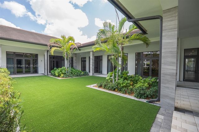 8001 NW 41st St F-208, Doral, FL 33166