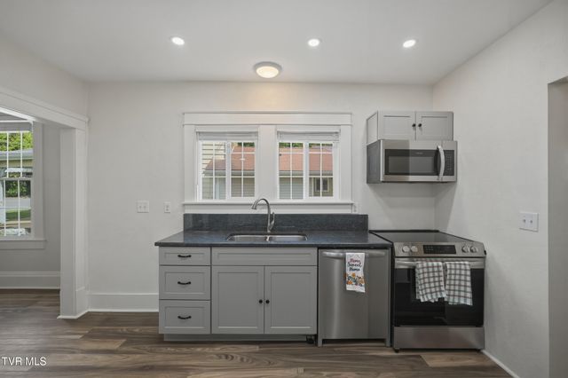 224 Northwest 10th Street, Norton, VA 24273