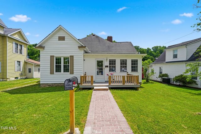224 Northwest 10th Street, Norton, VA 24273