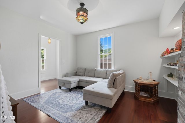 224 Northwest 10th Street, Norton, VA 24273