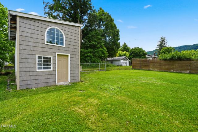 224 Northwest 10th Street, Norton, VA 24273