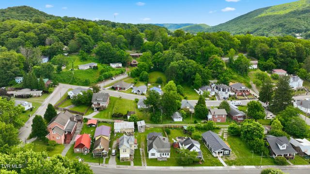 224 Northwest 10th Street, Norton, VA 24273