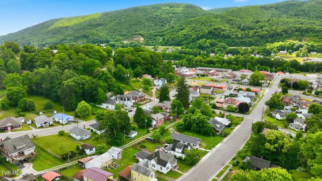 224 Northwest 10th Street, Norton, VA 24273