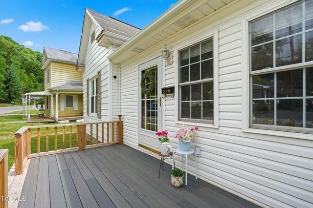 224 Northwest 10th Street, Norton, VA 24273
