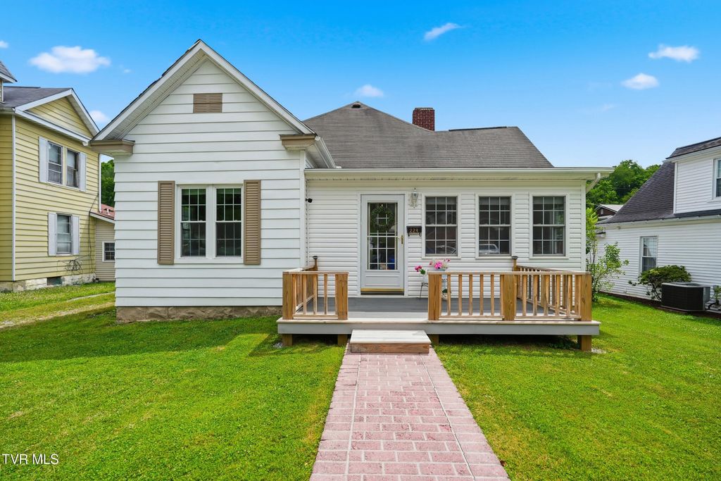 224 Northwest 10th Street, Norton, VA 24273