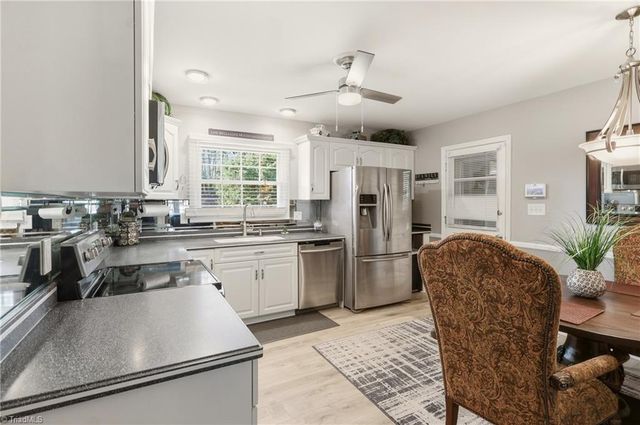 2005 Hunterwoods Drive, High Point, NC 27265