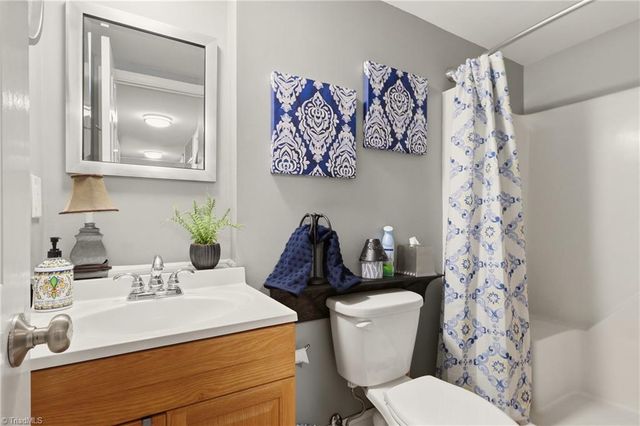 2005 Hunterwoods Drive, High Point, NC 27265