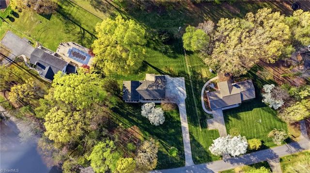 2005 Hunterwoods Drive, High Point, NC 27265