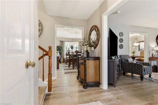 2005 Hunterwoods Drive, High Point, NC 27265