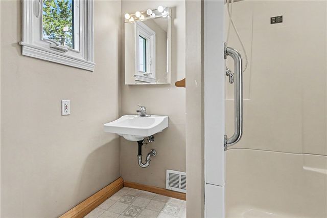 33 Beresford Road, Rochester, NY 14610