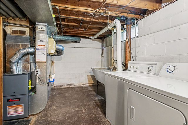 33 Beresford Road, Rochester, NY 14610