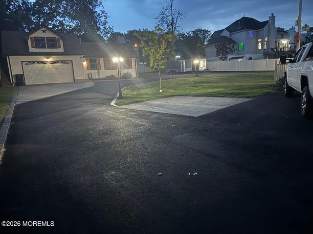 126 Shenandoah Boulevard, Toms River, NJ 08753