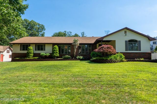 126 Shenandoah Boulevard, Toms River, NJ 08753