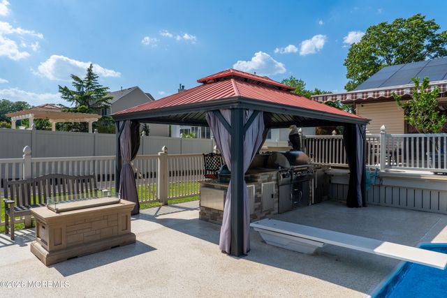 126 Shenandoah Boulevard, Toms River, NJ 08753