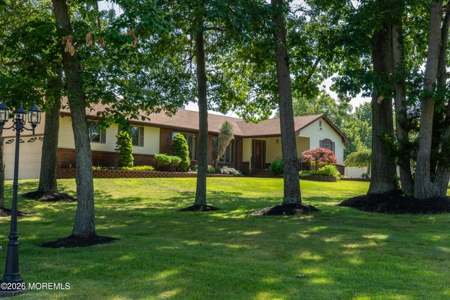 126 Shenandoah Boulevard, Toms River, NJ 08753