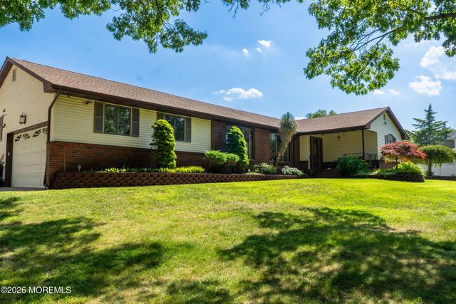 126 Shenandoah Boulevard, Toms River, NJ 08753