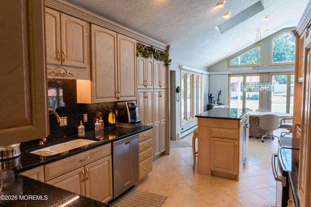 126 Shenandoah Boulevard, Toms River, NJ 08753