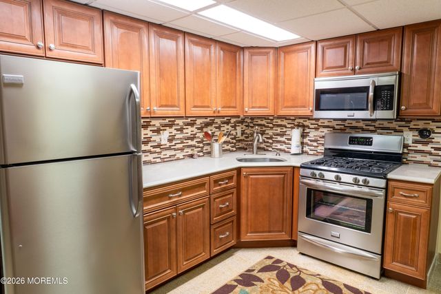 126 Shenandoah Boulevard, Toms River, NJ 08753