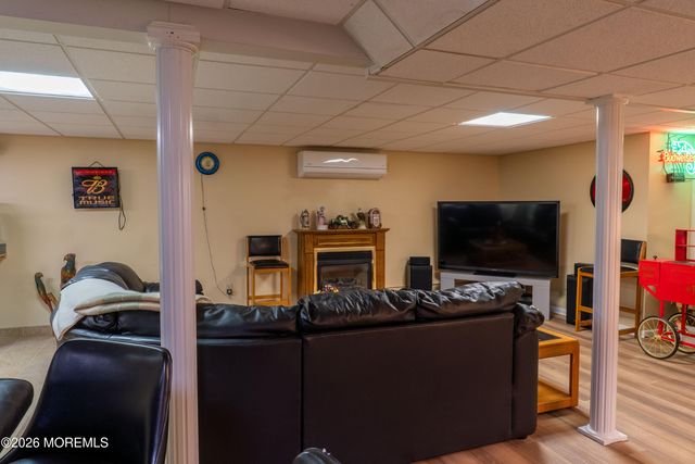 126 Shenandoah Boulevard, Toms River, NJ 08753