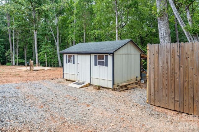 1147 Whispering Winds Drive, Catawba, NC 28609