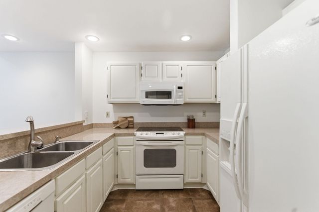 176 River Breeze Drive, Charleston, SC 29407