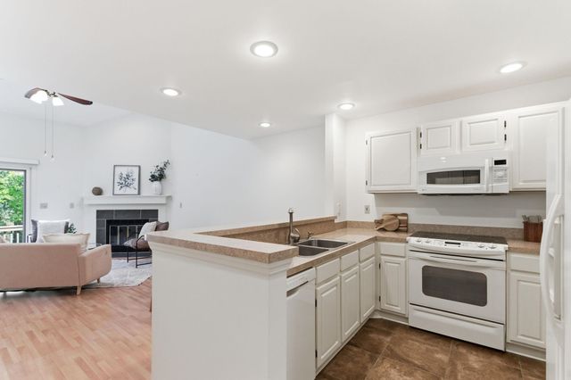 176 River Breeze Drive, Charleston, SC 29407