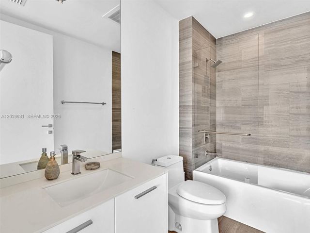 1300 E Brickell Bay Drive 4202, Miami, FL 33131