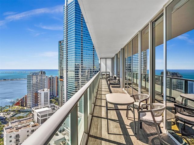 1300 E Brickell Bay Drive 4202, Miami, FL 33131
